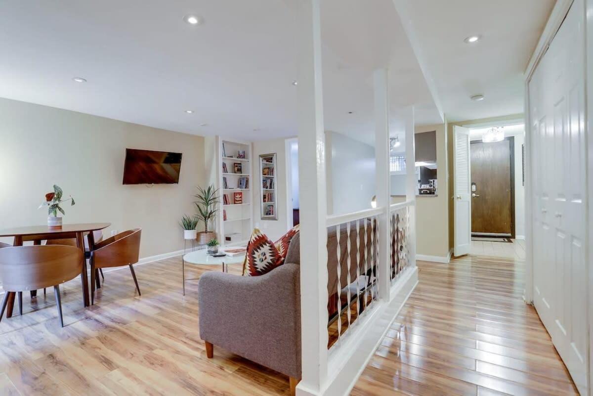 Beautiful 2 Bedroom Across From The House Of Representatives Lejlighed *